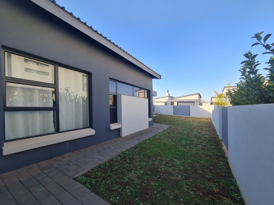 To Let 3 Bedroom Property for Rent in Melodie North West